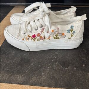 Malibu blowfish size 8 shoes